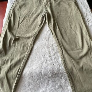 Levi's XXChinos standard taper green 38 x 30